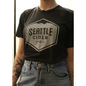 🌻Seattle Cider Co. T-shirt